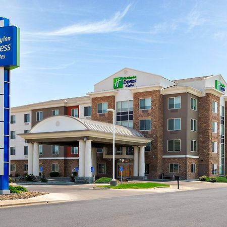 Holiday Inn Express Hotel & Suites Ontario By Ihg Exterior photo