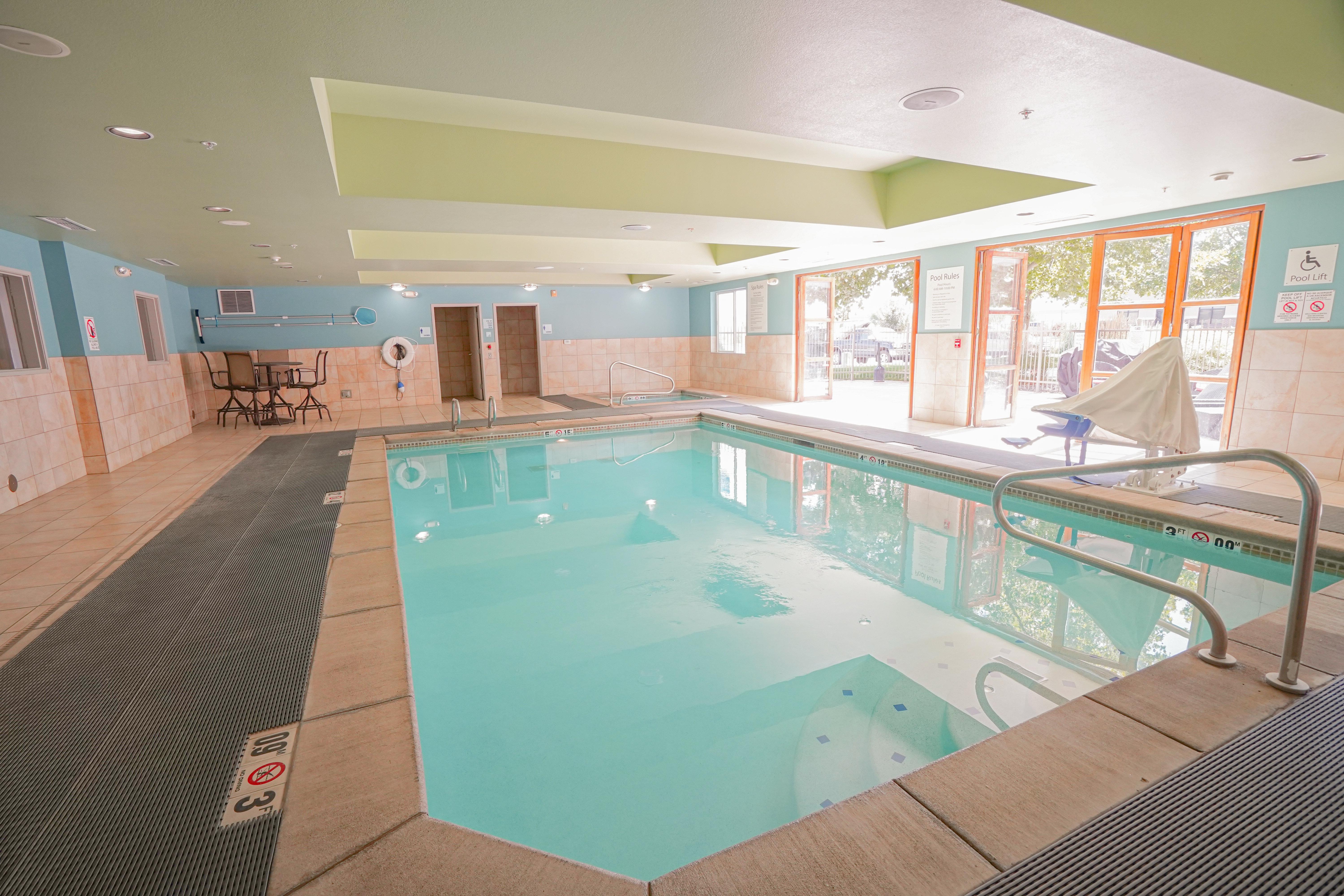 Holiday Inn Express Hotel & Suites Ontario By Ihg Exterior photo