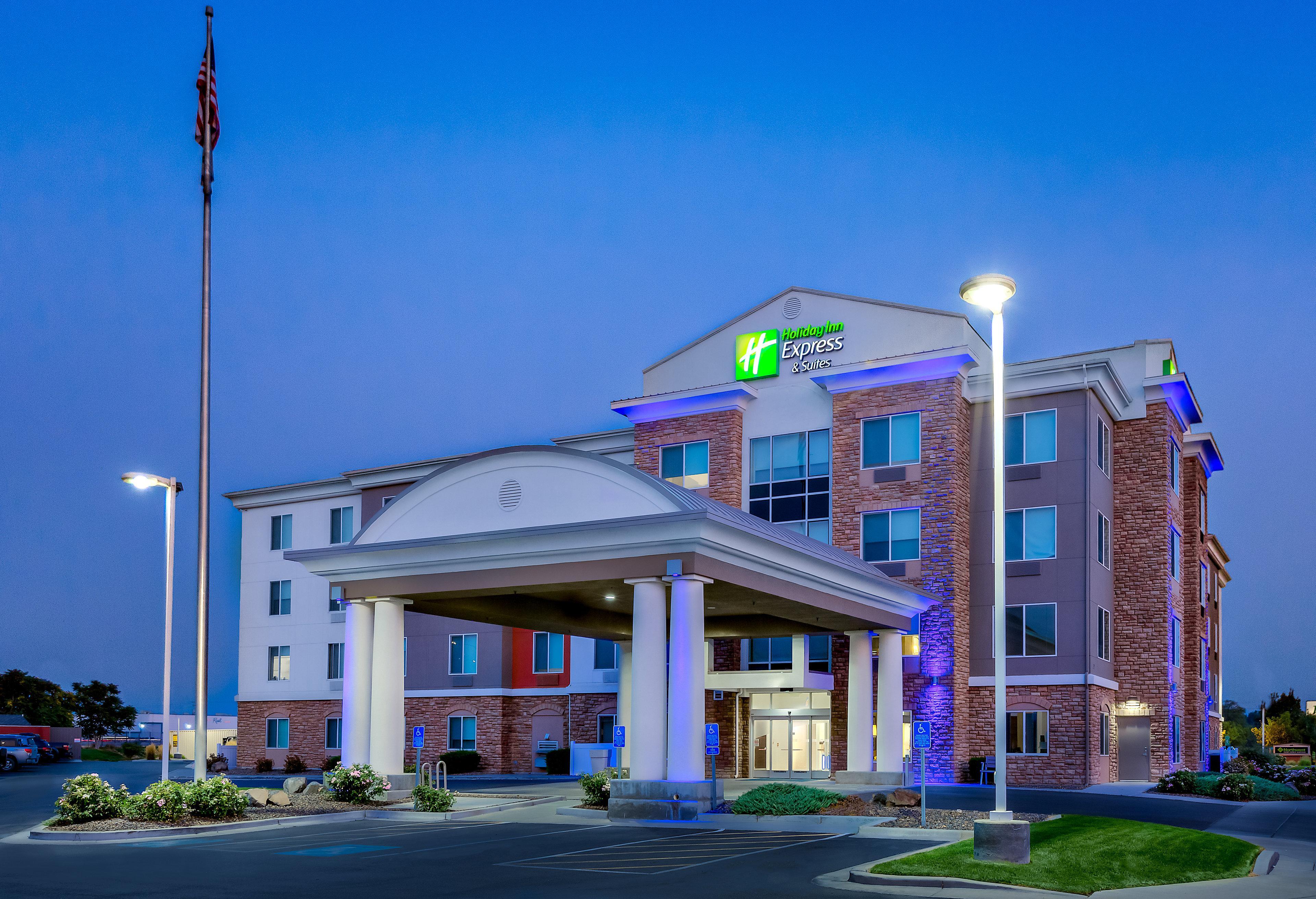Holiday Inn Express Hotel & Suites Ontario By Ihg Exterior photo