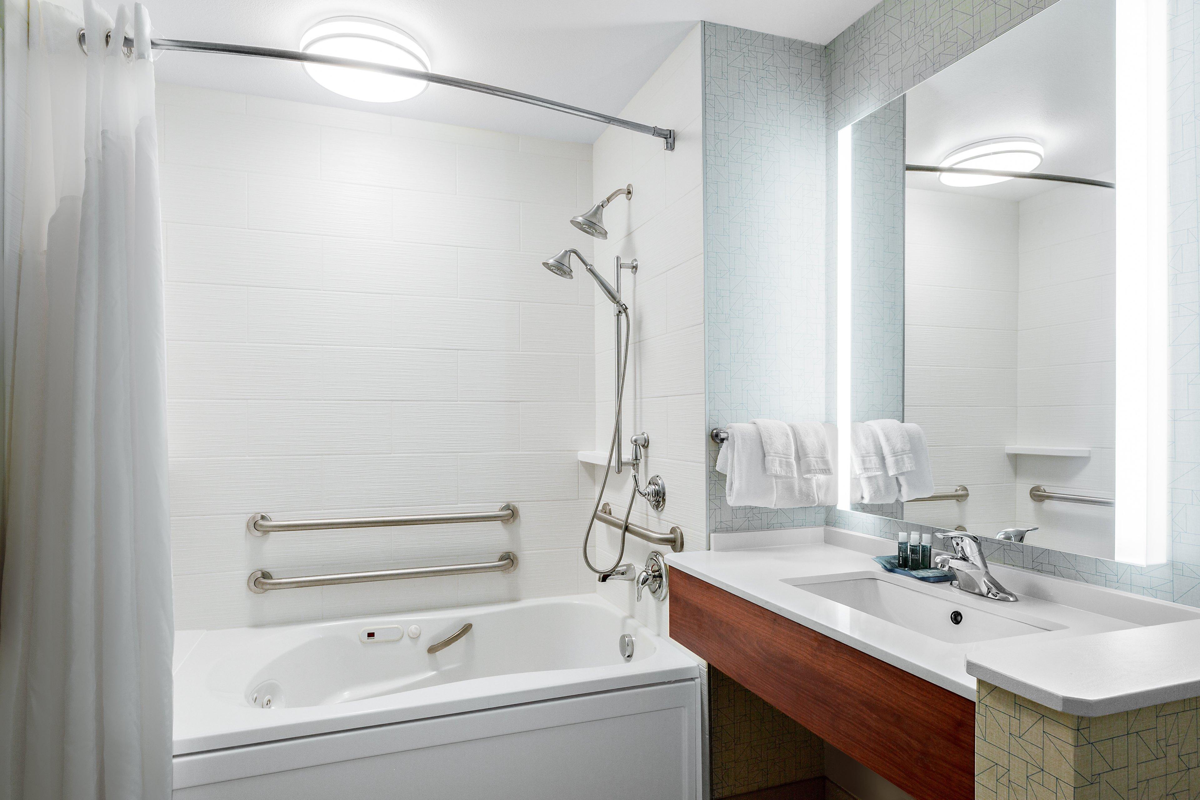 Holiday Inn Express Hotel & Suites Ontario By Ihg Exterior photo